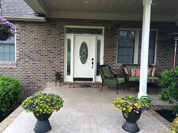 2nd image of 6 Belshire Ct