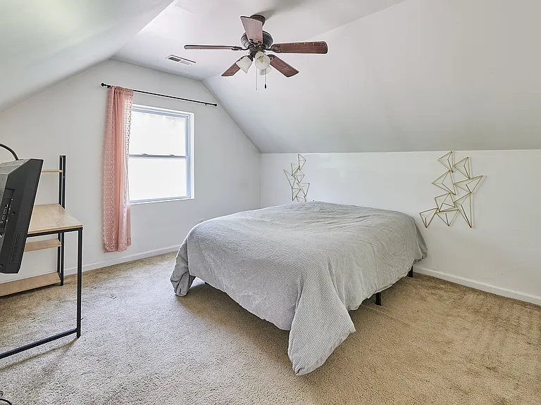 4148 State Line Rd — Photo 29