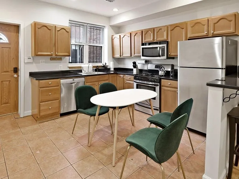 541 Florida Ave NW — Photo 14