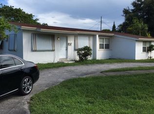 748 SW 11th St, Hallandale Beach, FL 33009