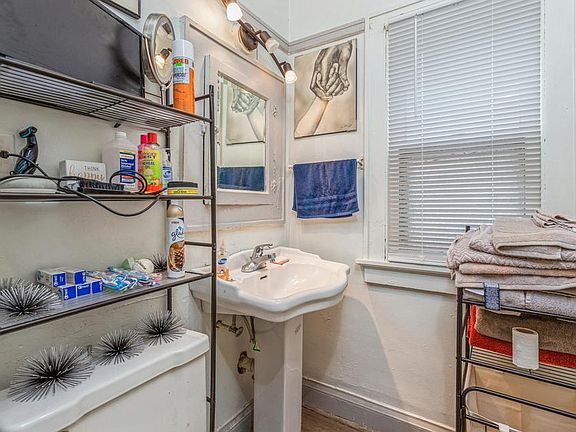 5th image of 2832 N 12th STREET #A