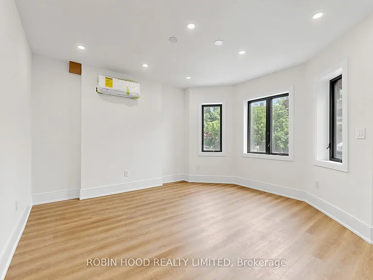 24 Callender St #1 — Photo 4