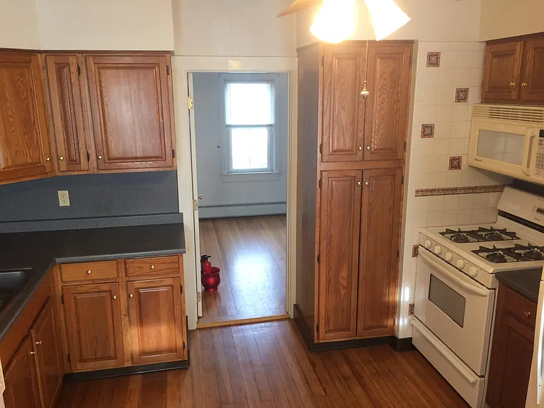 97 Mawney St #2 — Photo 2