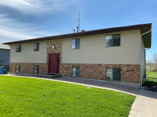 465 W James St, 465 W James St #1, Walcott, IA 52773