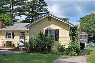 4th image of 45 Wendy Dr