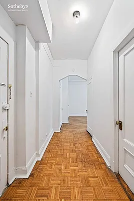 Sold by Sotheby's International Realty | media 7