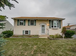 7607 Larchwood Ln, Woodridge, IL