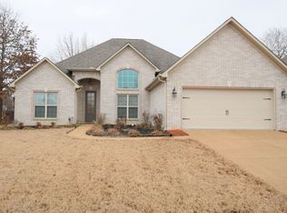 6 Cedar Crest Cv, Jackson, TN 38305