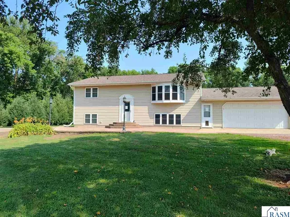 78772 290th St, Madelia, MN 56062