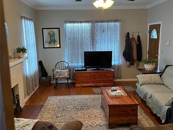 5th image of 625 Orleans St