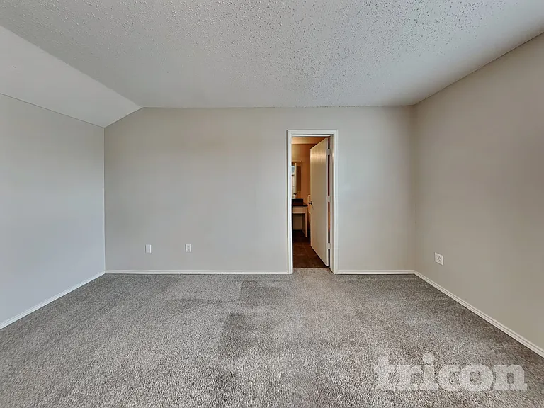 637 Aqua Dr — Photo 7