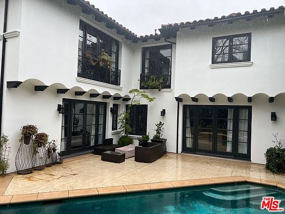 2nd image of 4055 Ventura Canyon Ave