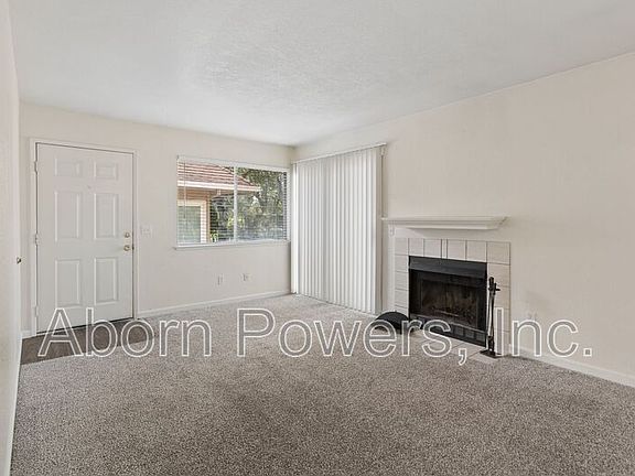 5th image of 2529 Greenwood Ln APT 16