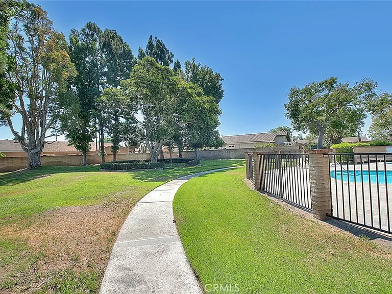 12112 Spencer Dr — Photo 6