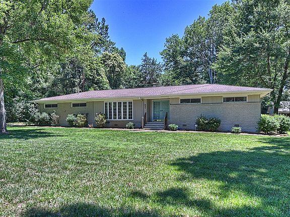 2nd image of 621 Wingrave Dr