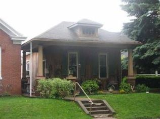 1320 Spring St, Quincy, IL 62301