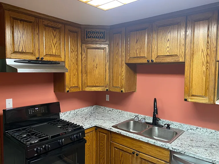 2412 Cowern Pl E — Photo 17