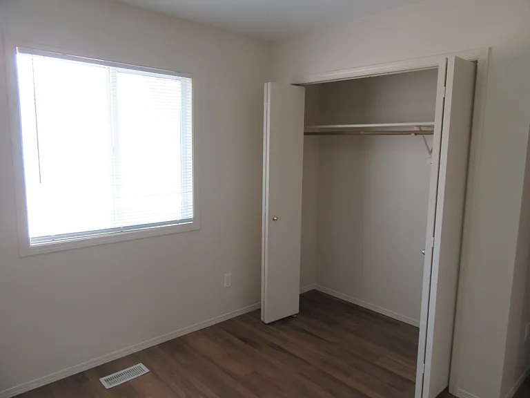 510 Lost Basin Ct — Photo 12