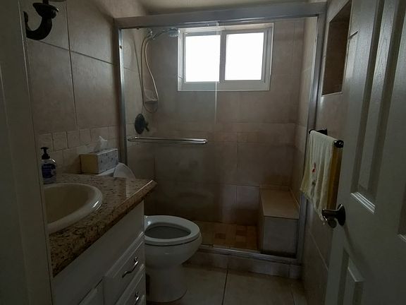 4th image of 3232 Canal Dr