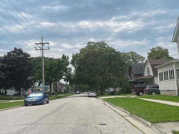 4th image of 306 Blend St