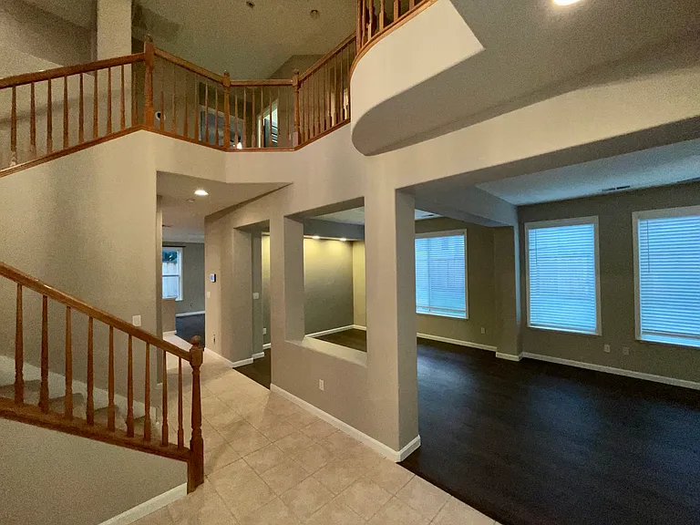702 Quail Run Cir — Photo 3