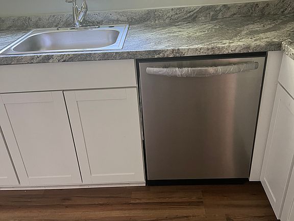 4th image of 187 Hyacinth Ave NW