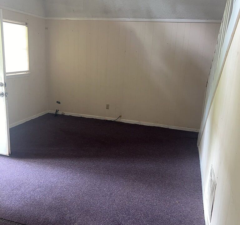 1st image of 130 Perry Ln