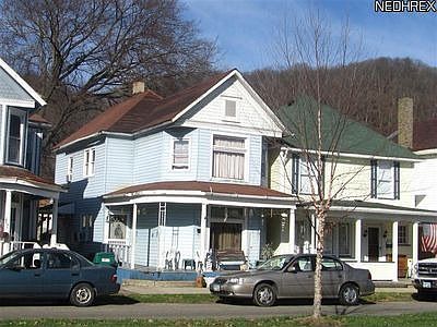 2nd image of 805 Broadway Ave