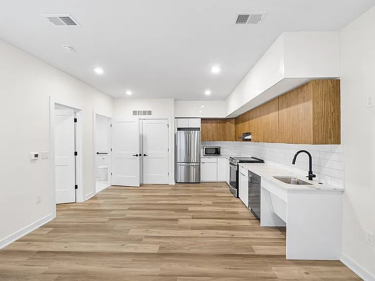 Stunning New Luxury Apartments at The Vienna — Photo 85
