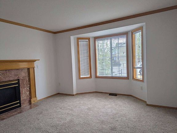 4th image of 3581 Larkspur Cir