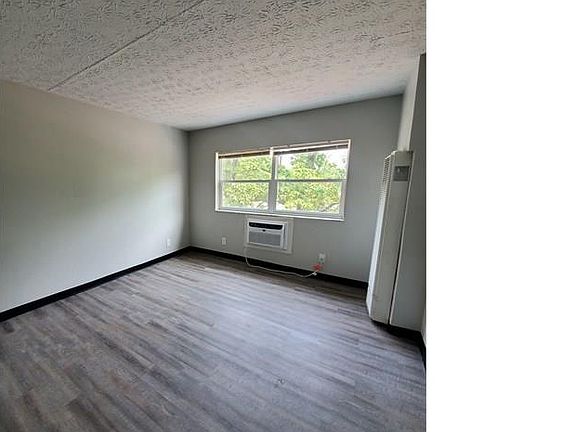 5th image of 3788 Cleveland Ave