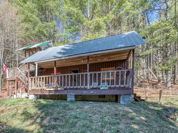 240 Phil Arnett Rd, Roan Mountain, TN 37687