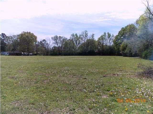 2nd image of 182 1st Ave