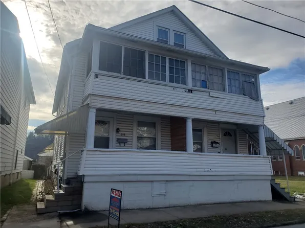 619-621 Woodward Ave, Kittanning, PA 16201