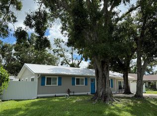 3988 San Luis Dr, Sarasota, FL 34235