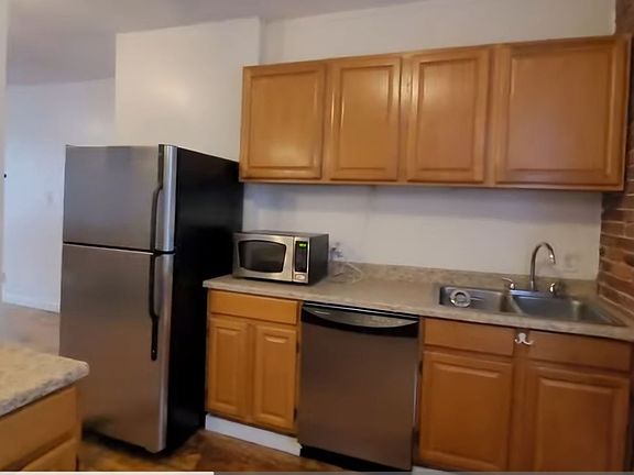 5th image of 48 S 11th St #1