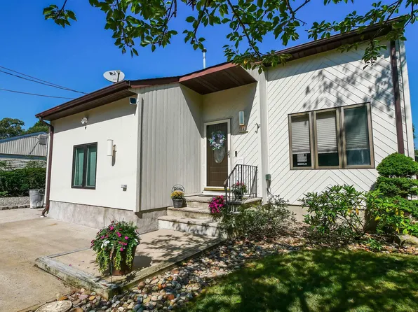 841 Rodgers St, Lanoka Harbor, NJ 08734