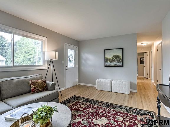 3rd image of 701 W 32nd Ave