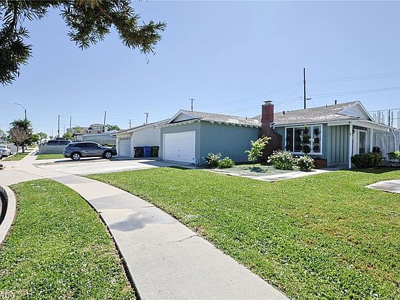 3rd image of 1328 W 214th St