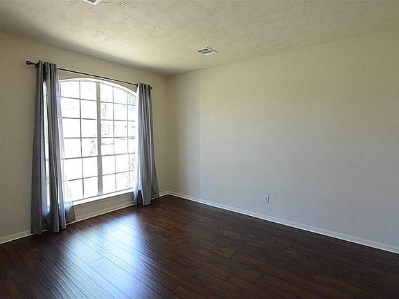 5th image of 20739 Deauville Dr
