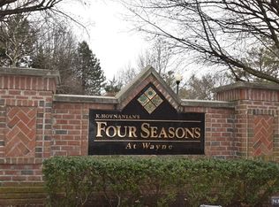 213 Four Seasons Dr UNIT 213, Wayne, NJ 07470