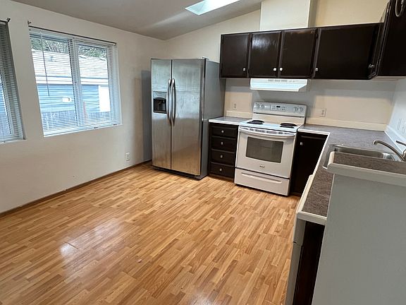 2nd image of 10110 217th Avenue Ct E