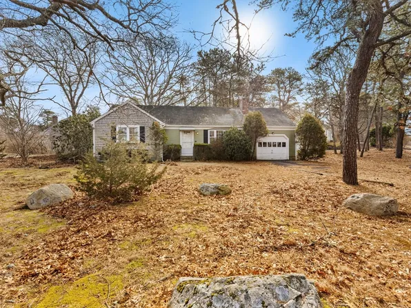 15 Hillside Dr, South Dennis, MA 02660