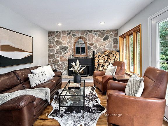 5th image of 128 Teskey Dr