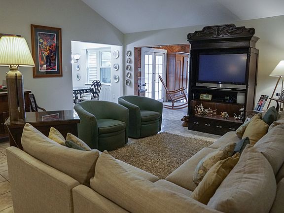5th image of 205 Ashland Dr