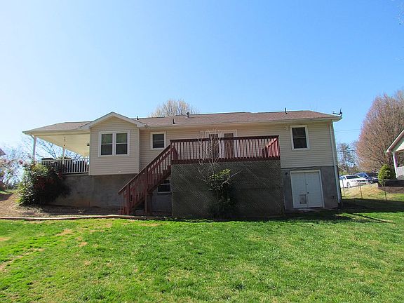 5th image of 355 Iris Ln