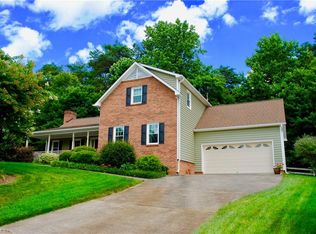 329 Saddlebrook Cir, Lewisville, NC 27023