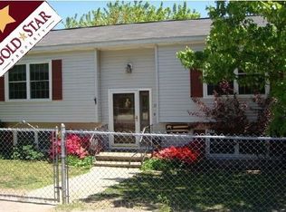 19 Carrington St, Blackstone, MA 01504