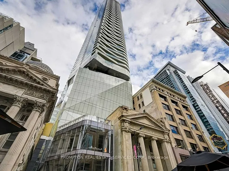 197 Yonge St #3511 — Photo 1