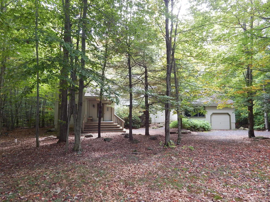 195 Leatherstocking Ln photo 1